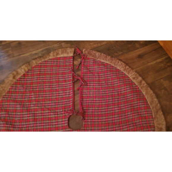 Christmas Tree Skirt Red Green Plaid Tartan Faux Fur Brown 48 In Rustic Cabin - Picture 3 of 9
